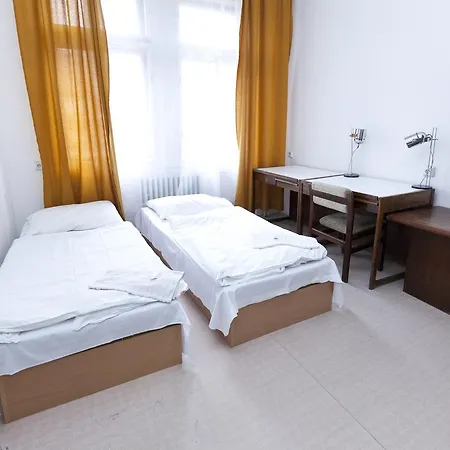 Hlavkova Hostel *