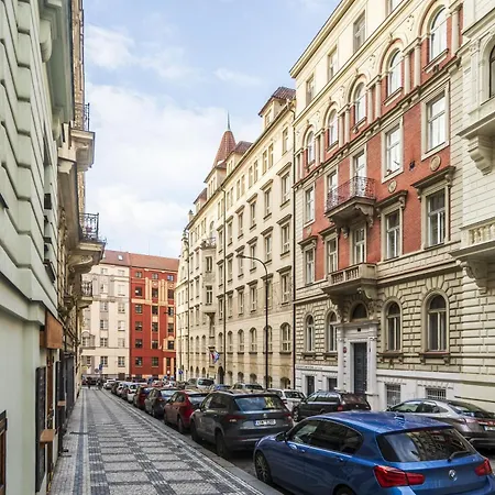 Hostal Hlávkova *